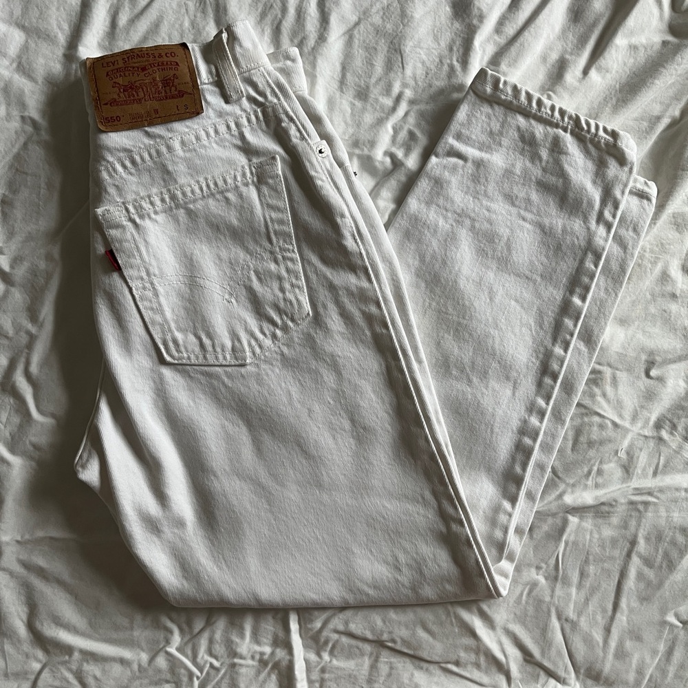 White 550 size 4 petite short jeans